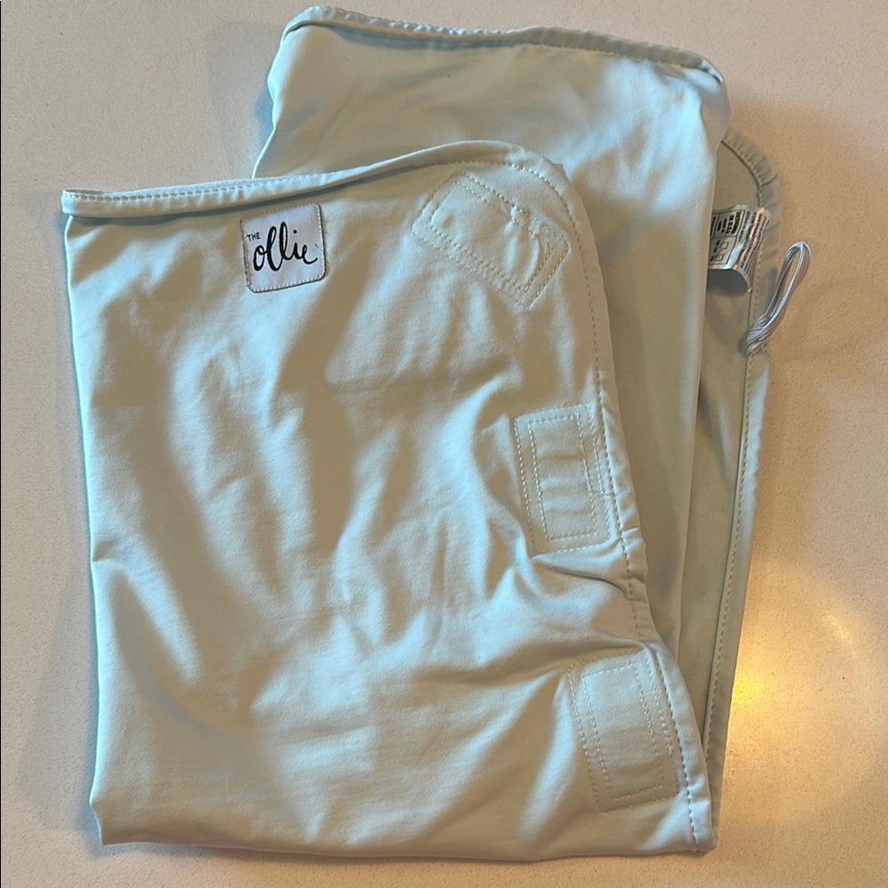 Ollie Baby Swaddle in Light Blue